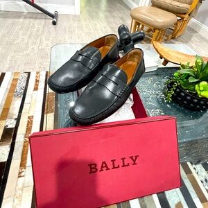 Bally size 13 loafers